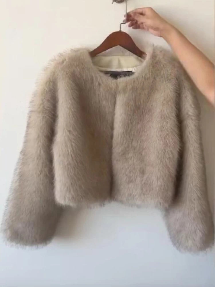 Lconic Luxury Cropped Faux Fur Coat Women Winter Fluffy Short Fur Jacket