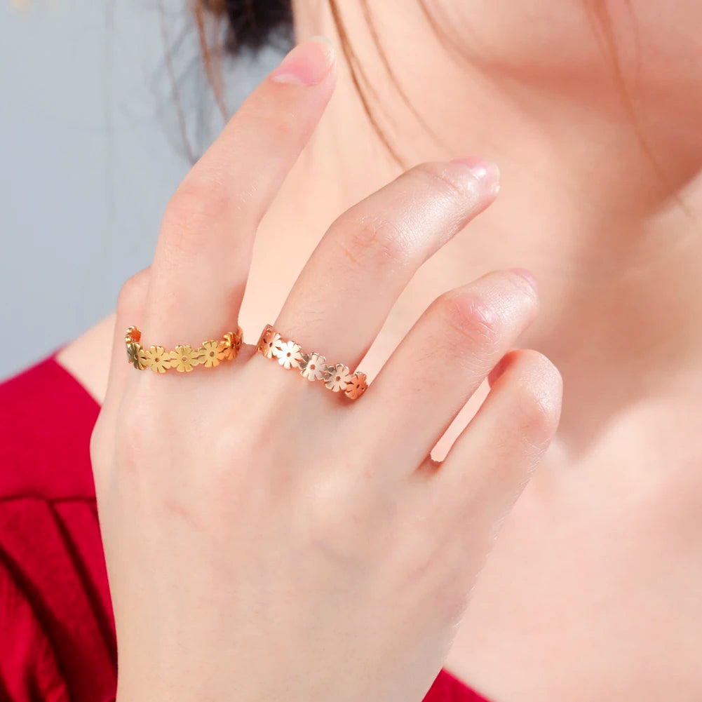 Women's Flowers Daisy Rings Trendy Jewelry Finger Rings