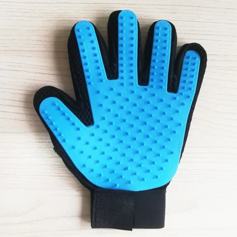Hot Selling Pet Hair Combing Gloves. Sturdy Durable Hair Removal Cats & Dogs